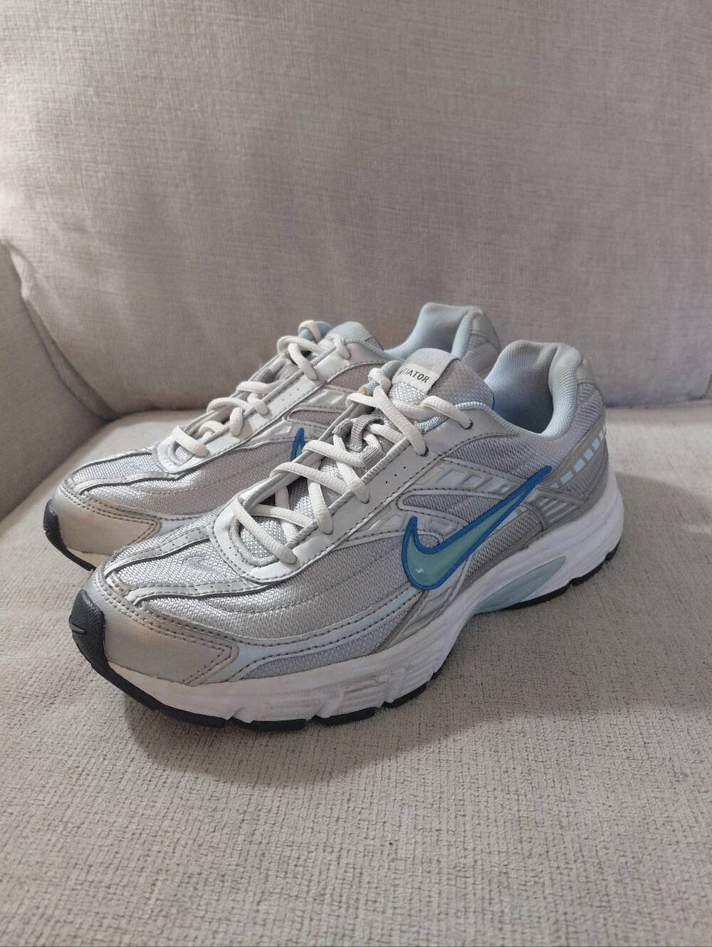 Nike Women's Initiator Silver with Light Blue Accent Running Sneakers